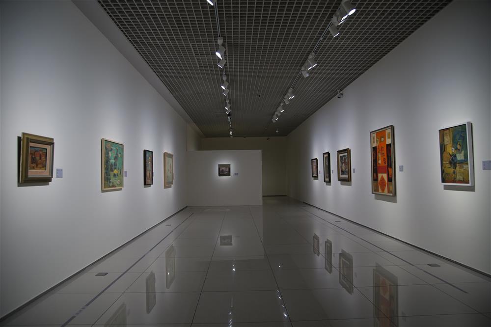 2.《背光—郭東榮、陳銀輝、詹浮雲》一樓展場一隅