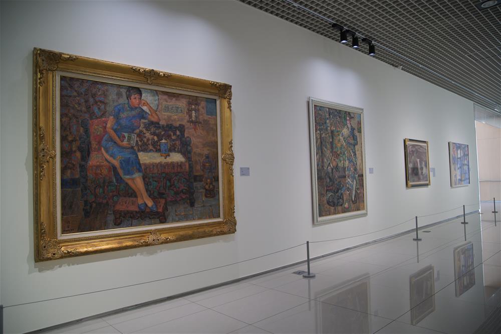 6.《背光—郭東榮、陳銀輝、詹浮雲》三樓展場一隅